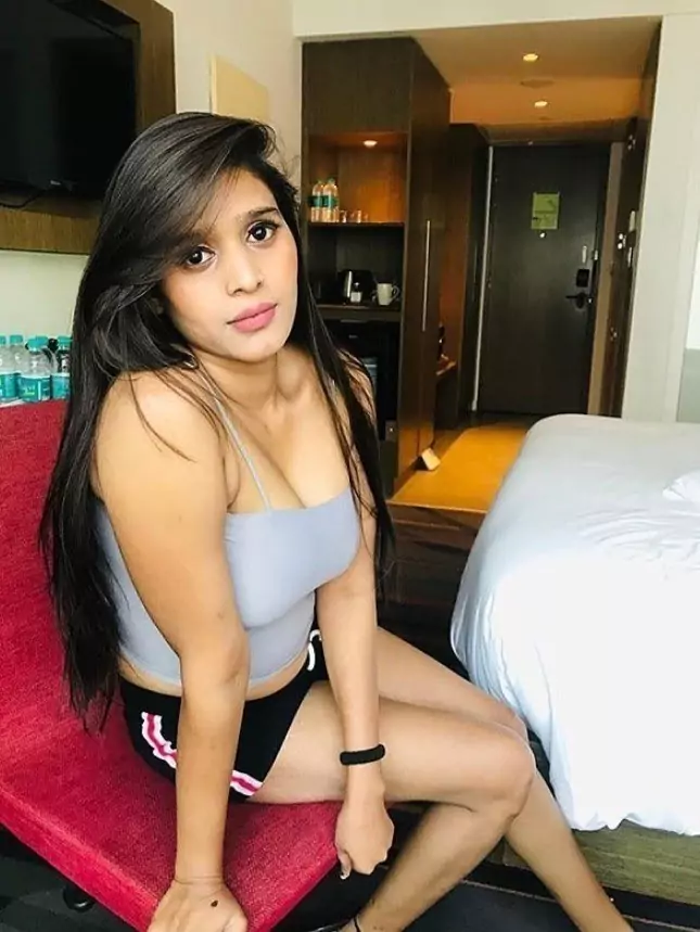 कॉल गर्ल्स सर्विस  ताडेपल्लीगुडेम